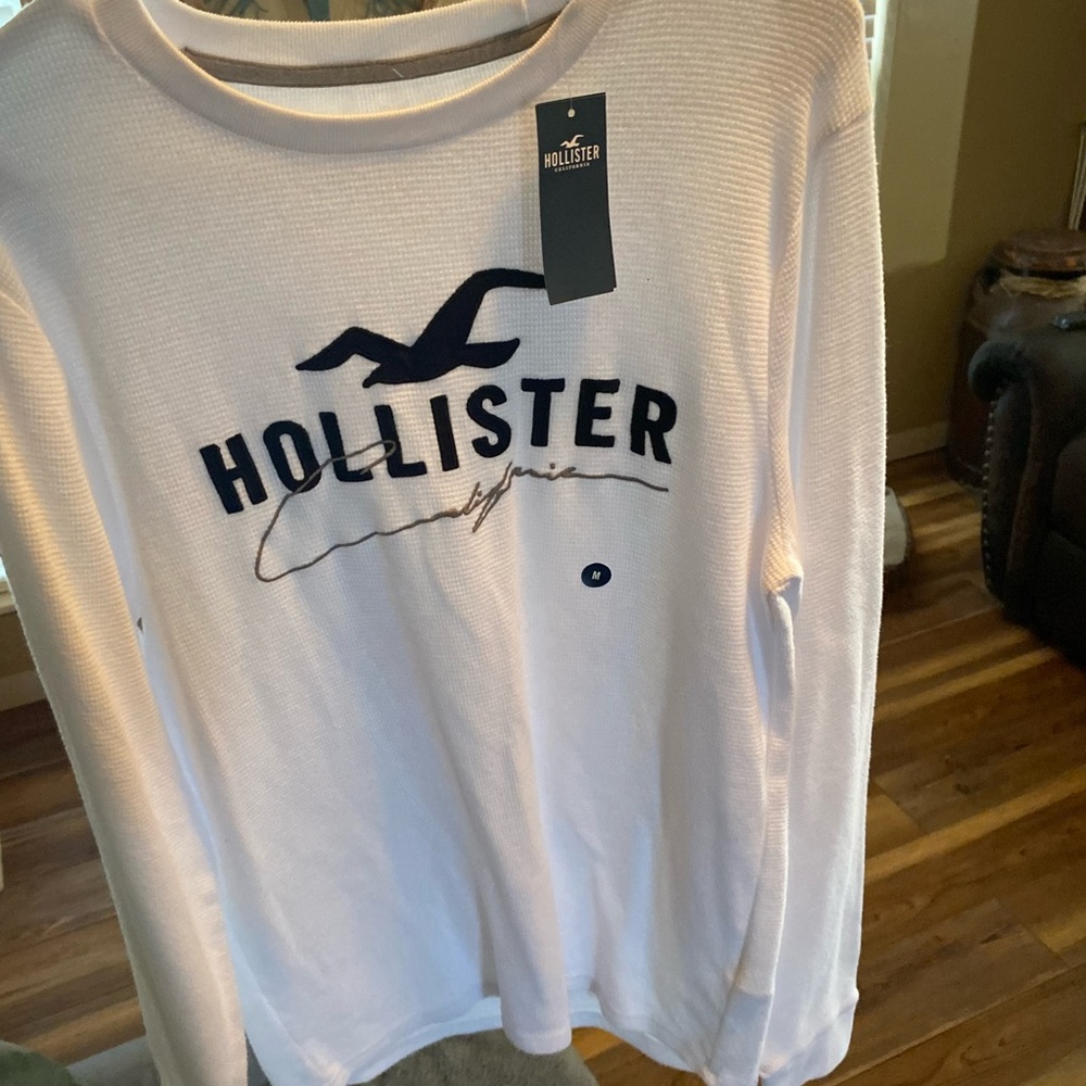 Hollister thermal NWT! Men’s medium